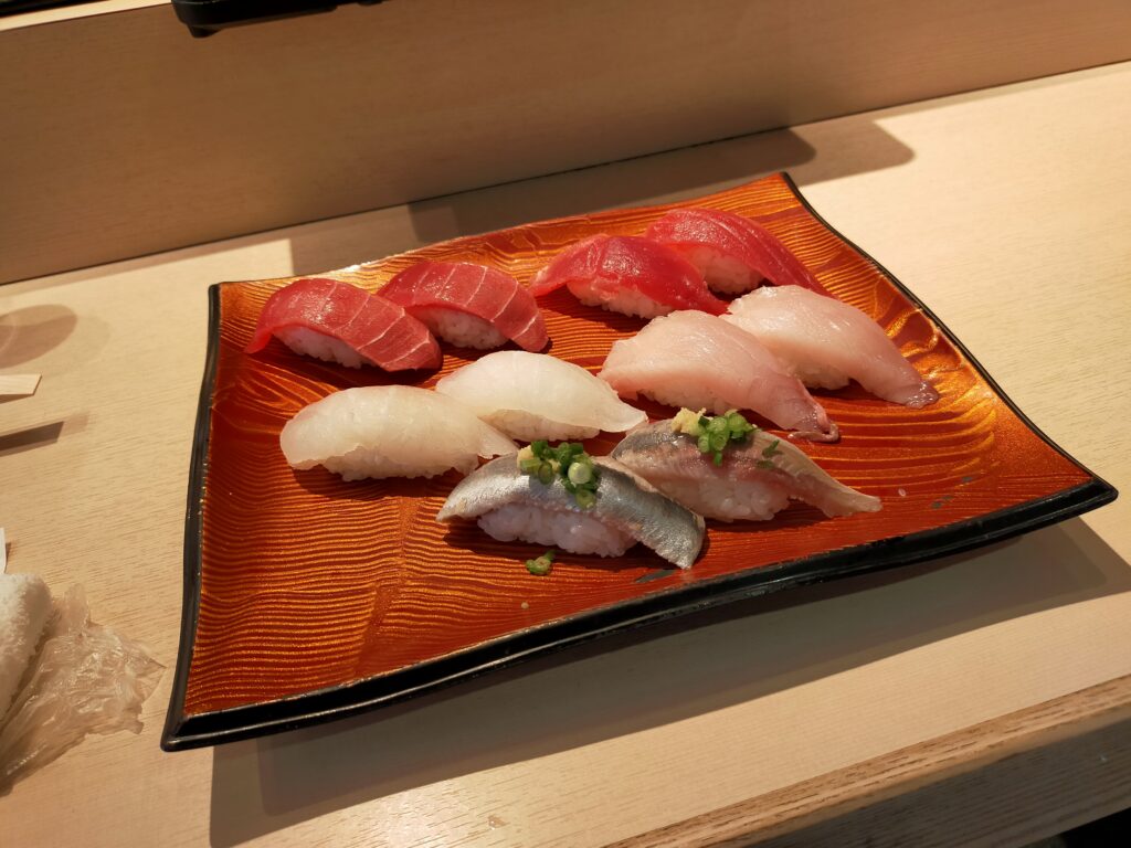 鮪中とろ
鮪赤身
鯛
ブリ
いわし